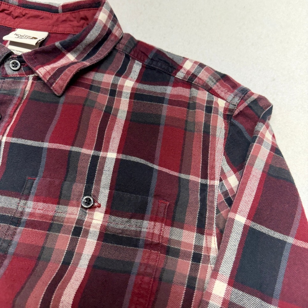 The North Face Plaid Flannel Button Down Shirt Cotton Outdoors Red Black Mens XL - Picture 15 of 16